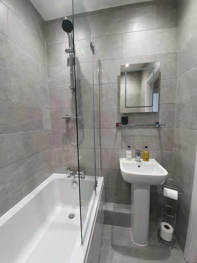 Park View Two-Bedroom Apartment Bath United Kingdom